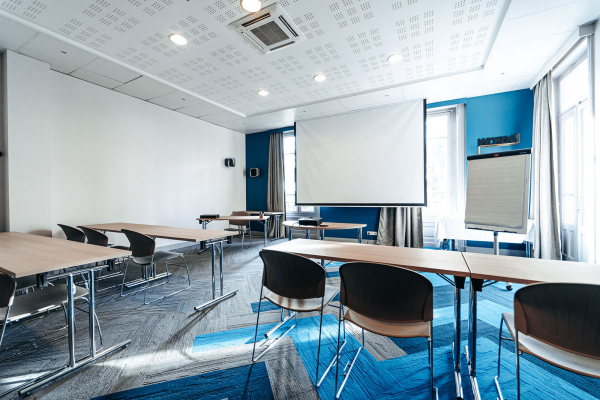 Salle SALLE 60M2