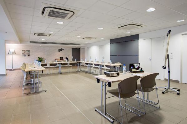 Salle SALLE 40M2