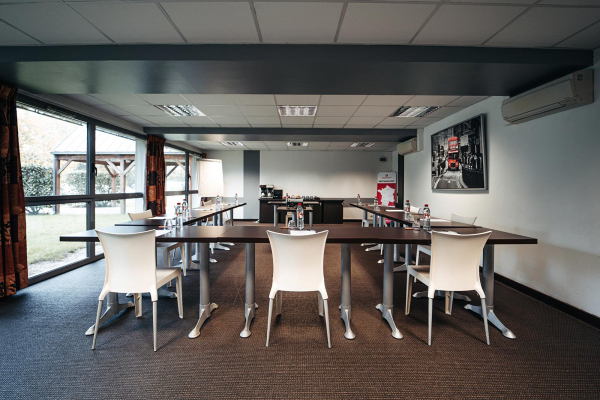 Salle SALLE 55M2